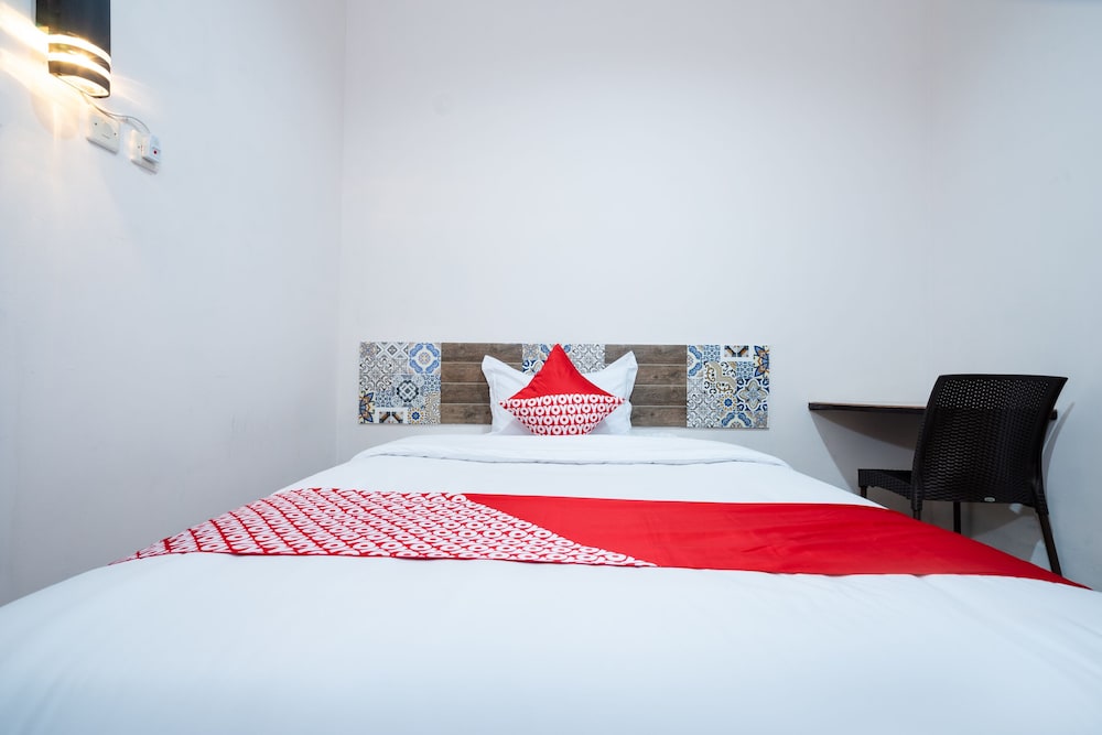 OYO 2285 Art Guest House Syariah 13/45