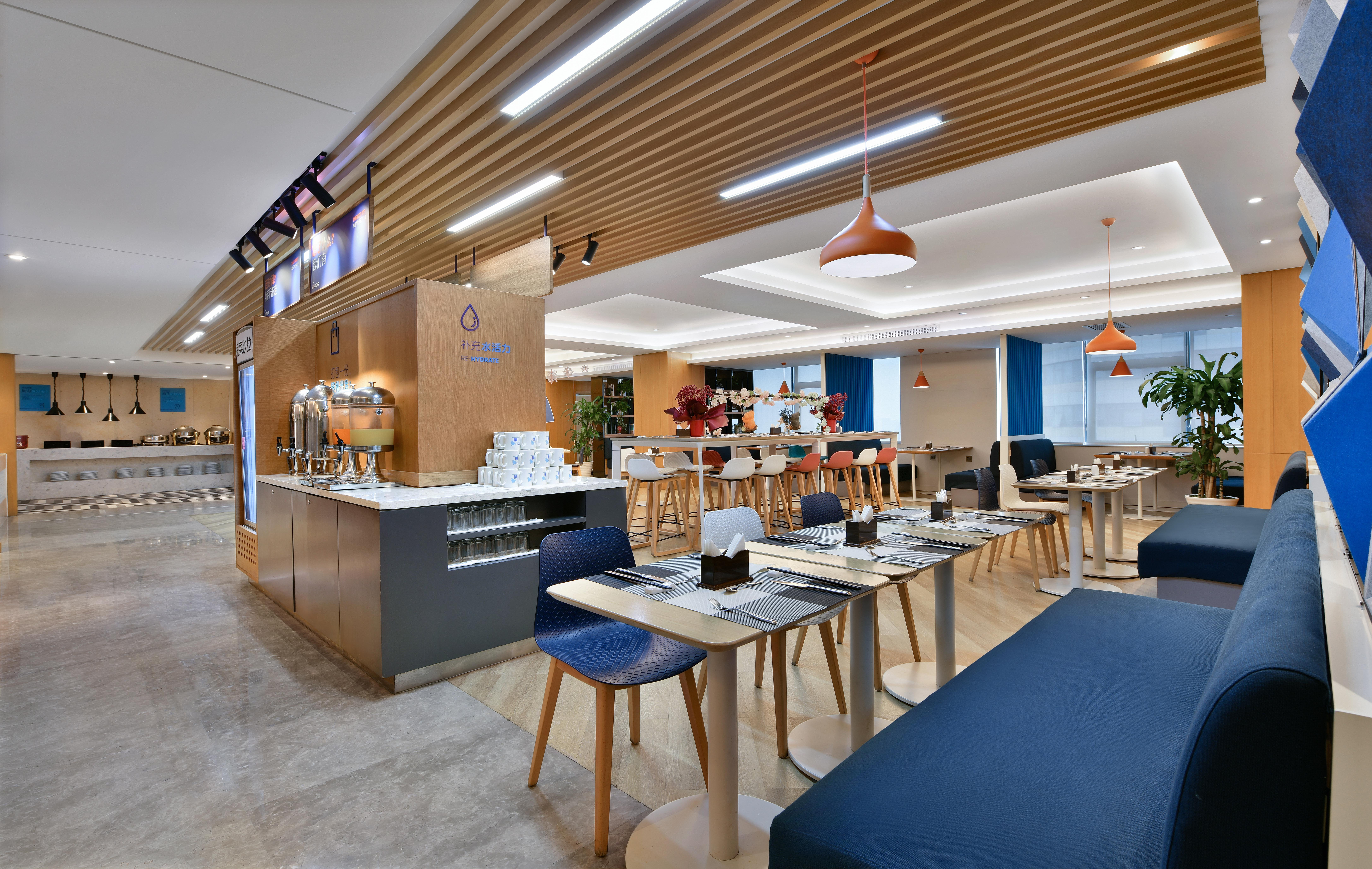 Holiday Inn Express Chengdu North Railway Station 51/68