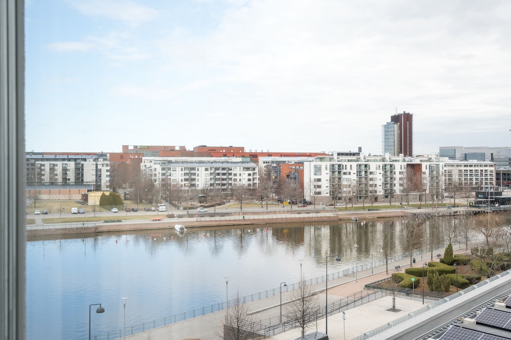 Hiisi Hotel Helsinki Jatkasaari 75/81