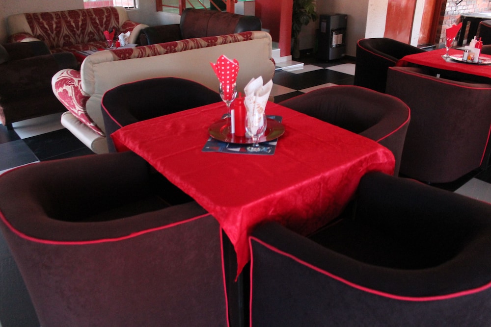 Miraton Guest Lodge 23/32