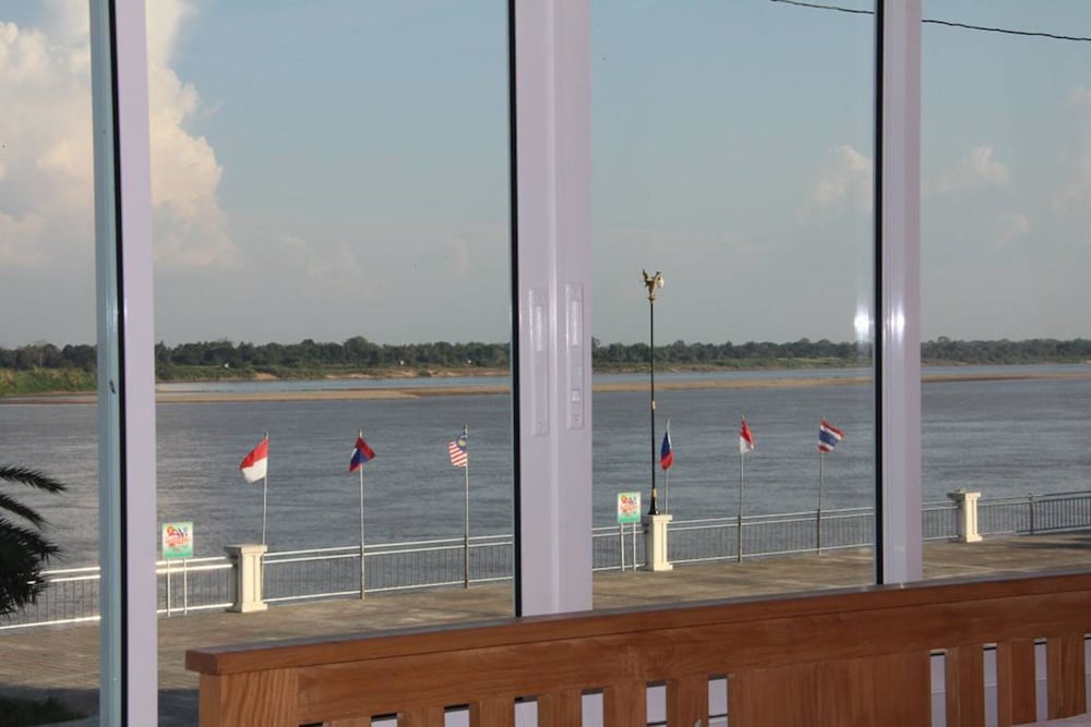 That Phanom River View Hotel 17/48