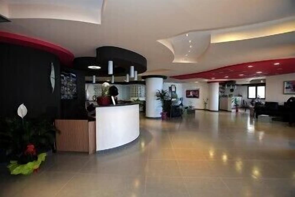 Tus hotel 6/50