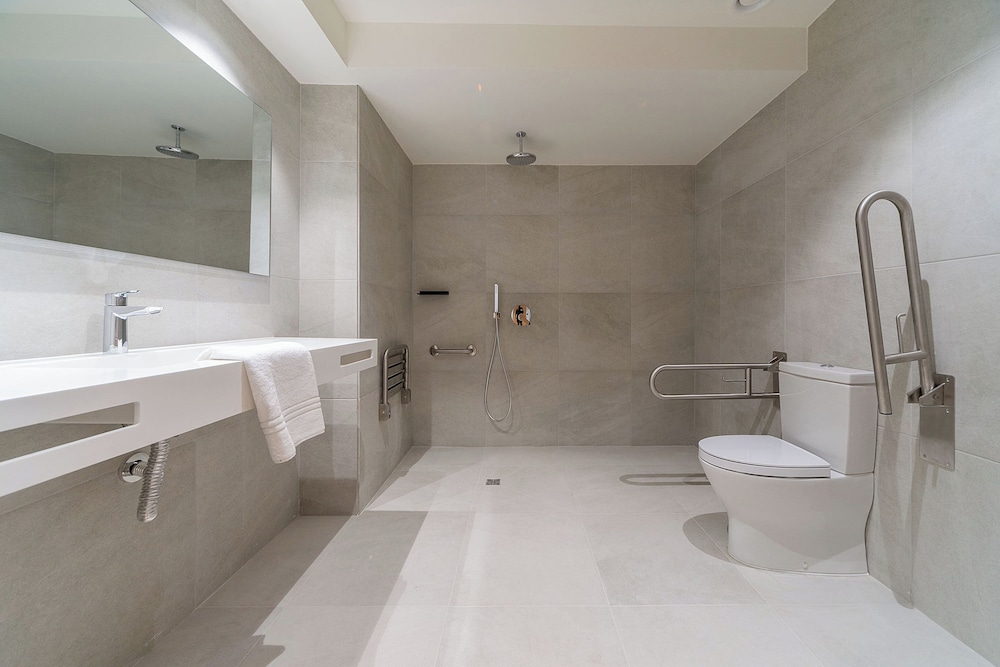 Hotel Distrito Oeste 43/50