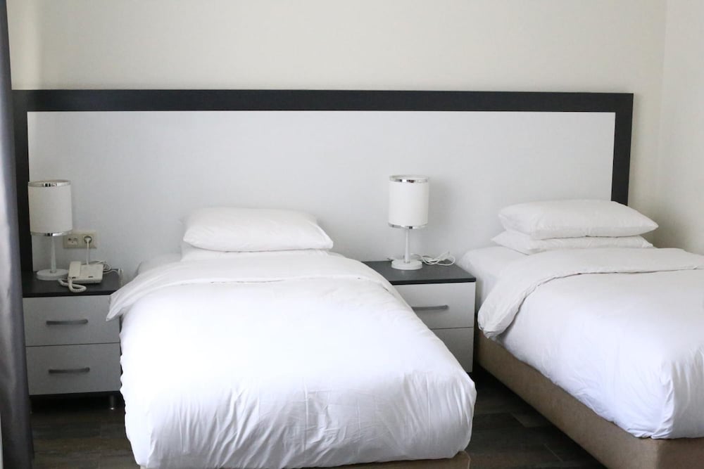 Eva Otel 14/50