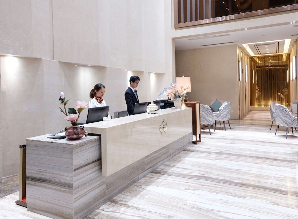 Royal Star Apartment Central City Branch 9/50