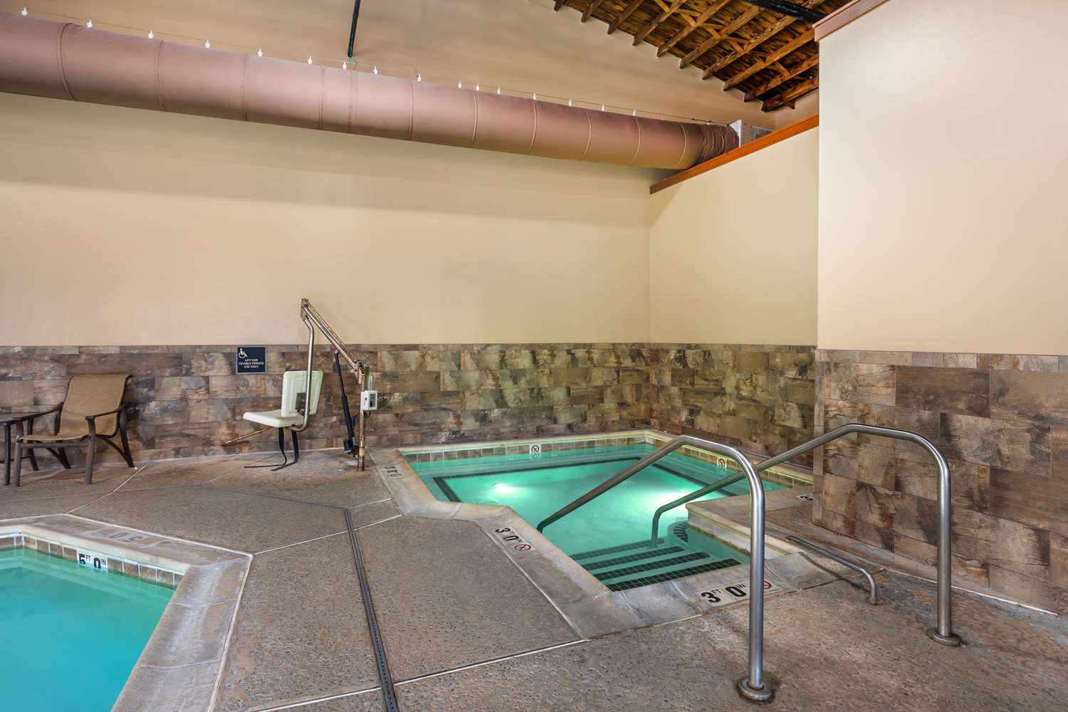 Best Western Plus Intercourse Village Inn & Suites 20/46