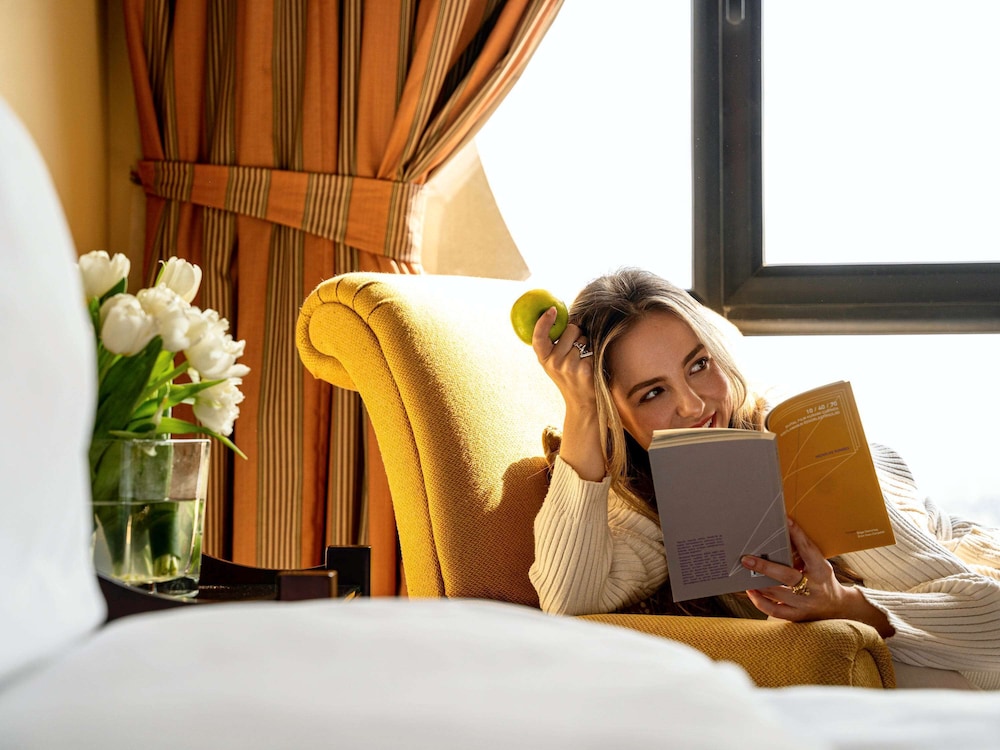 Mercure Grand Hotel Seef - All Suites 24/67