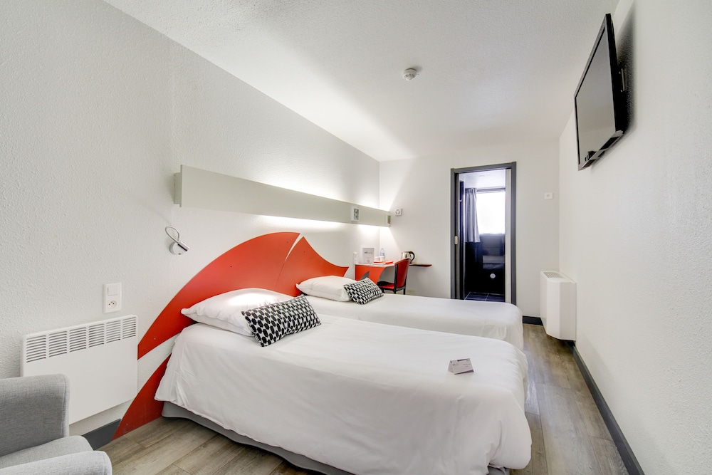 Brit Hotel Porte D Espagne 18/62
