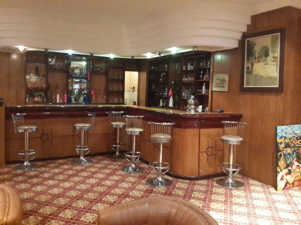 Bristol Hotel 38/50