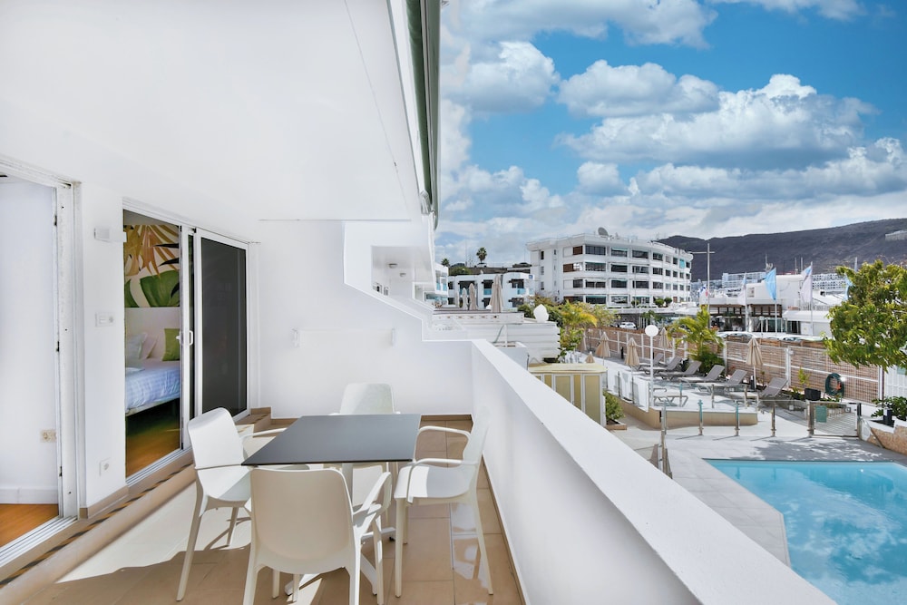 Calypso Oasis Apartments 39/65
