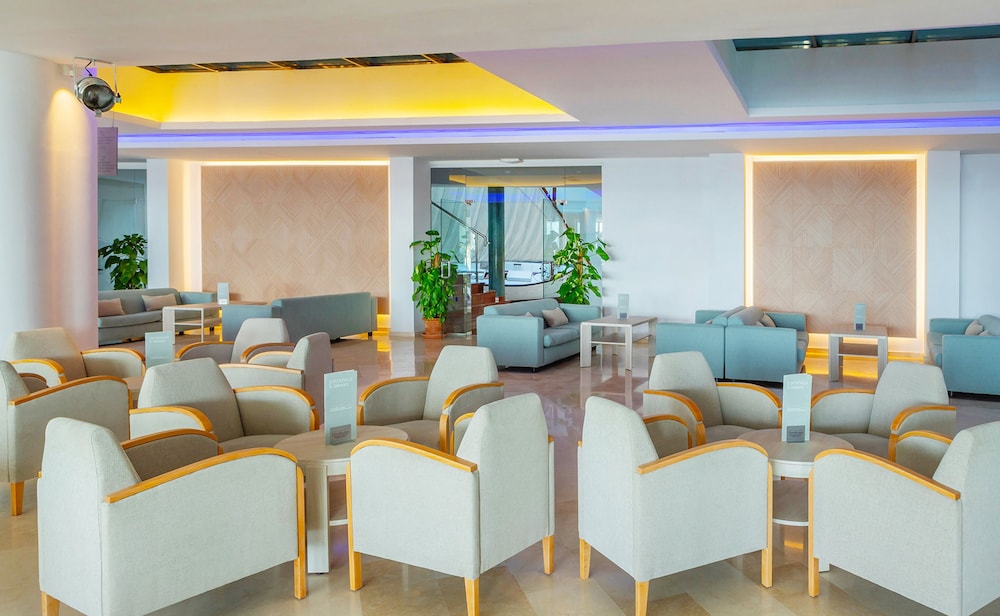 Aparthotel Fontanellas Playa 40/71
