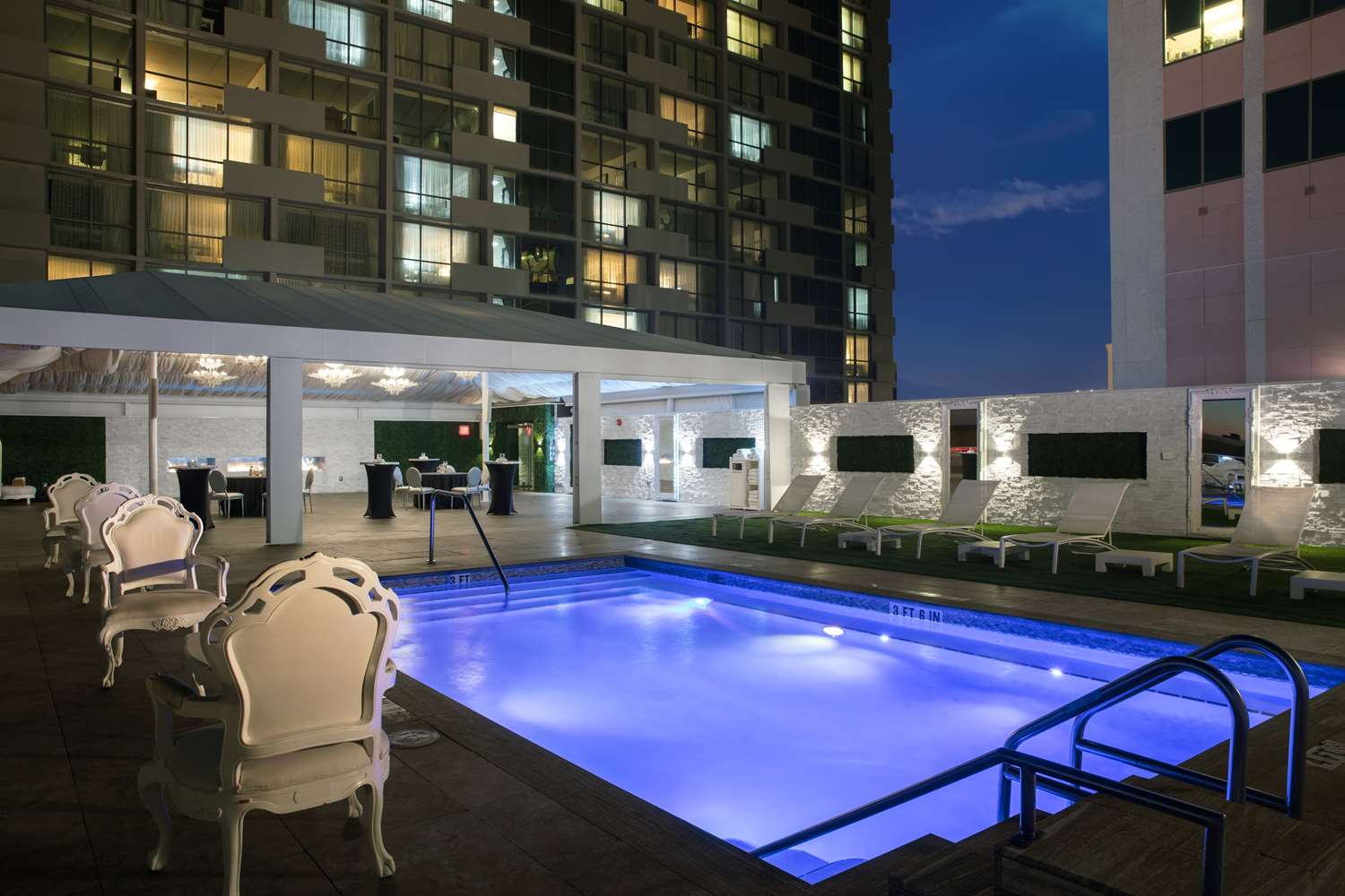 swimming pool spa
