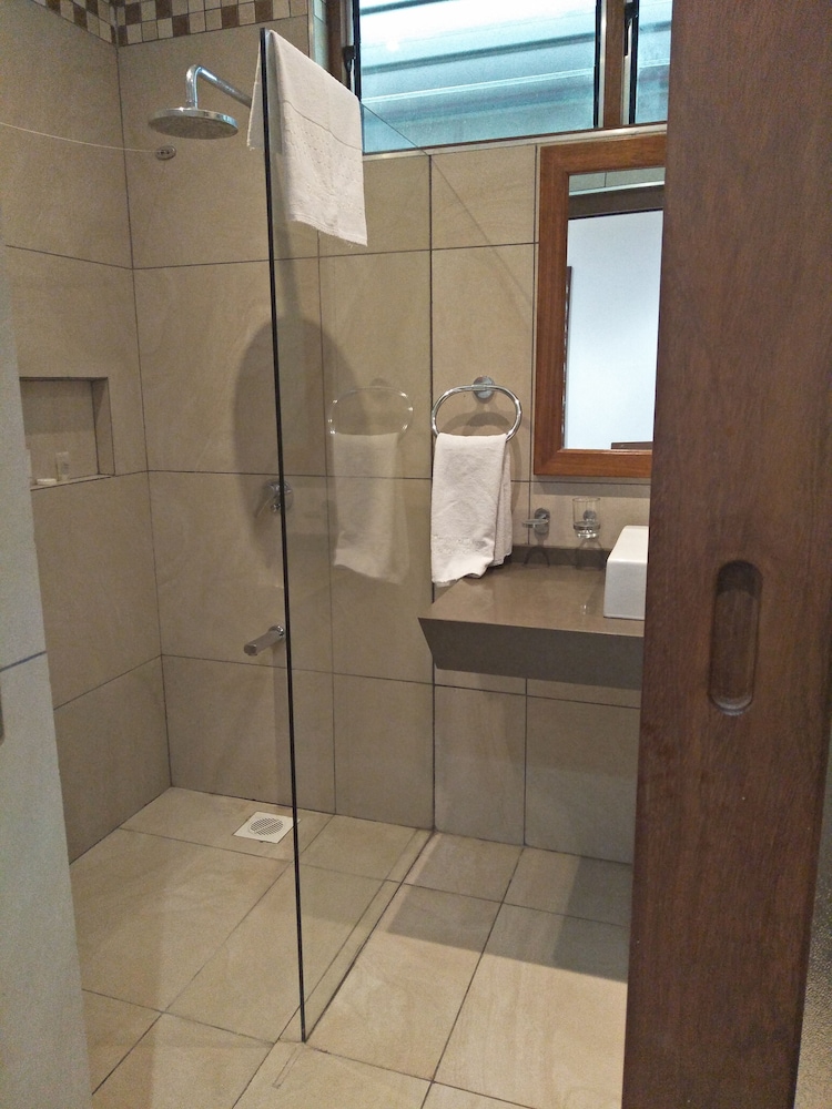 Travellers Beach Hotel and Club 49/50