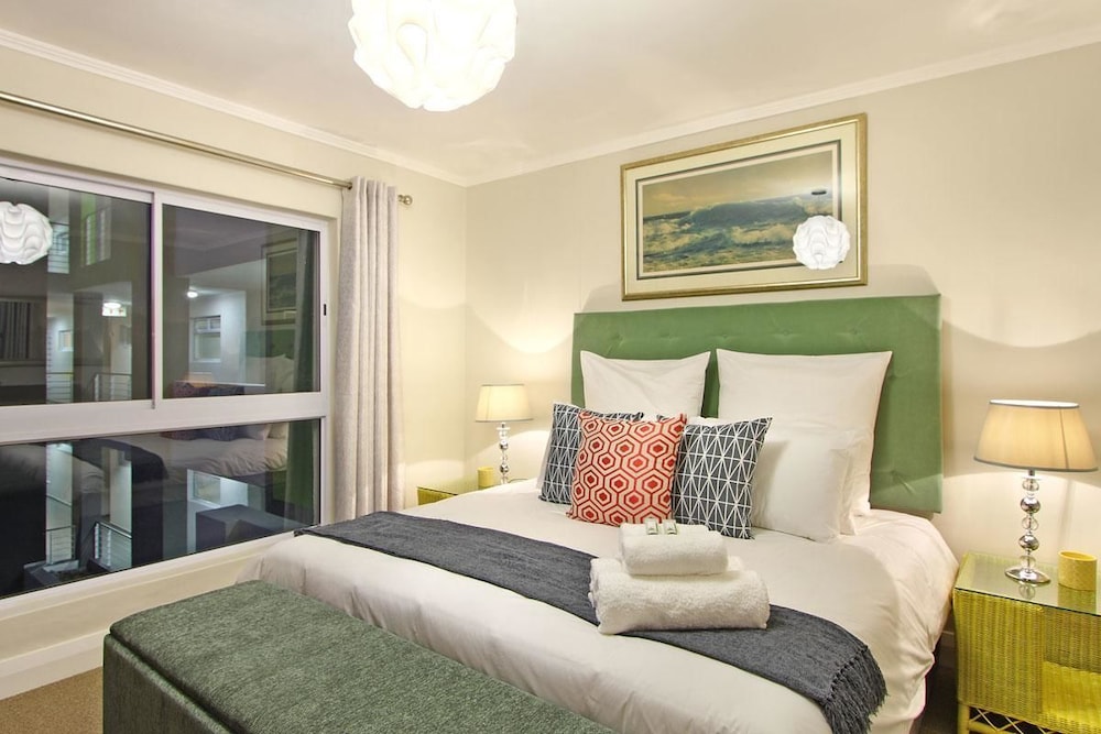 Ashton Park Luxury Apartment 4/13