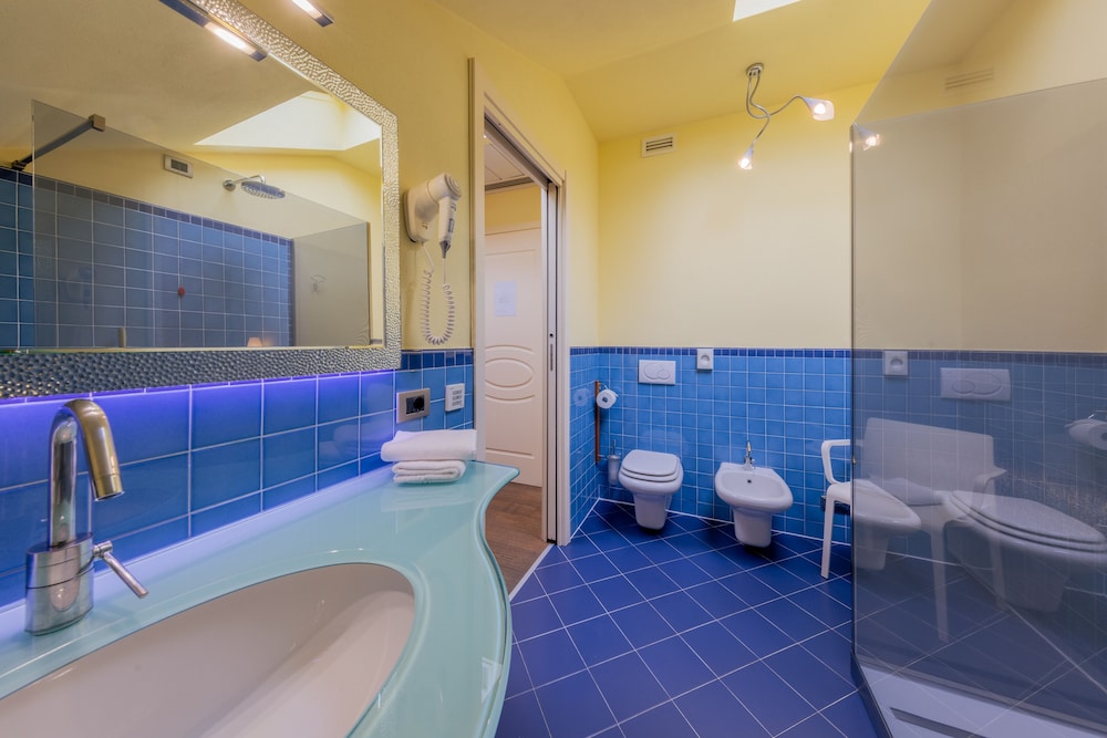 Hotel La Darsena 48/50