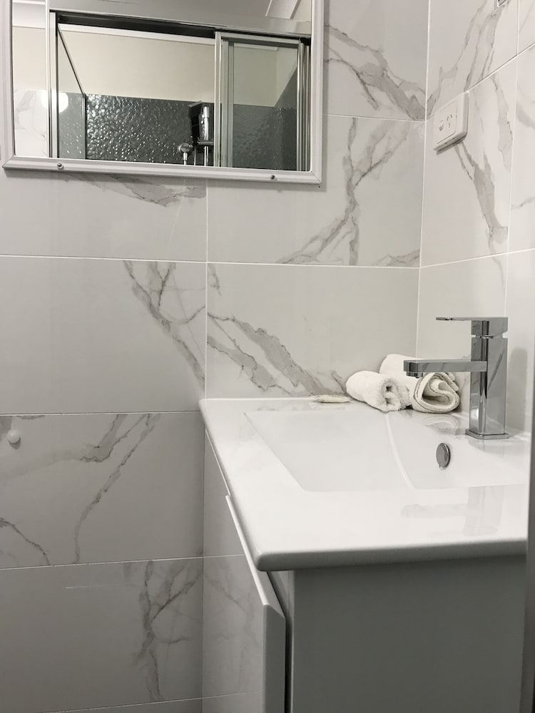 MOLLYMOOK PARADISE HAVEN MOTEL 39/39
