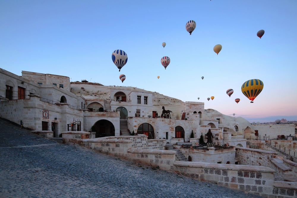 Phocas Cave Suites 67/71