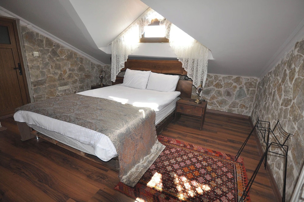 Uchisar Stone House 14/41