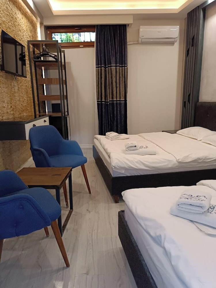 Economy, Basement, Triple, 1 Double and 1 Single Bed