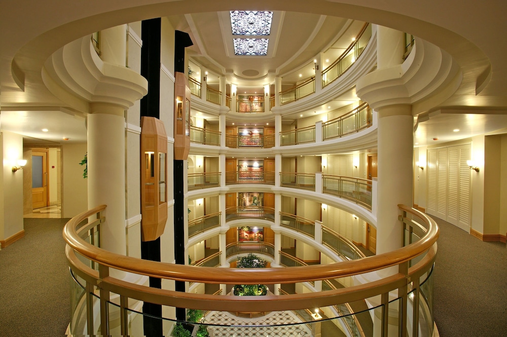 The Imperial Palace Hotel 36/70