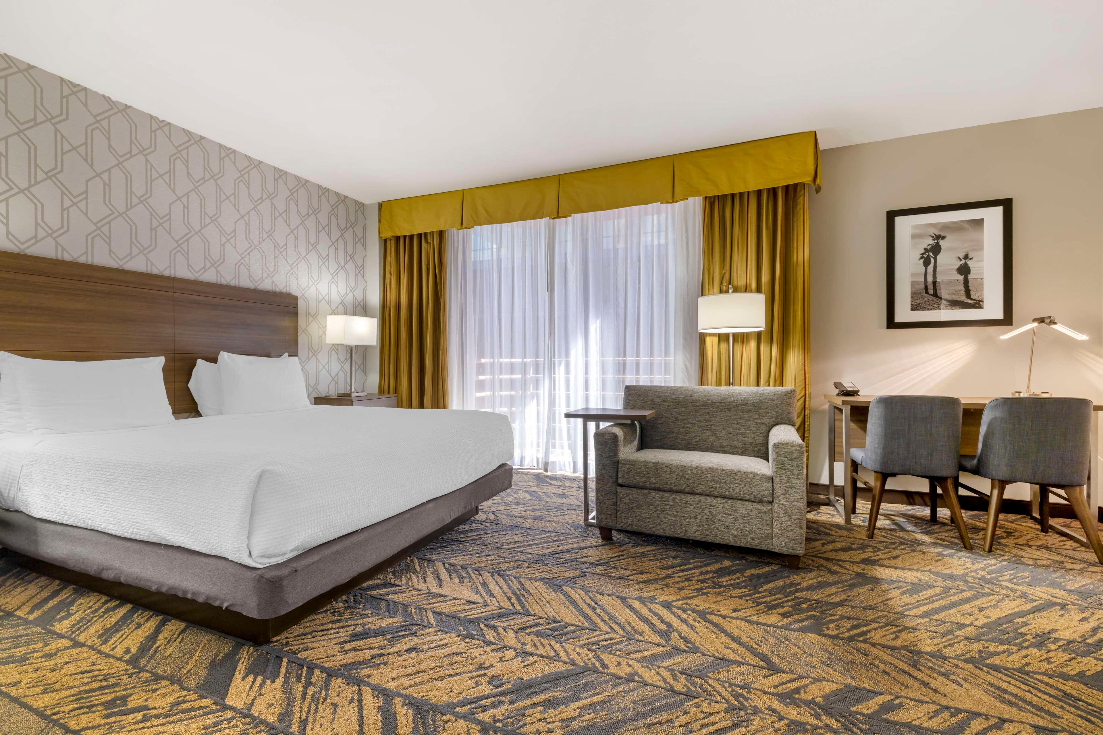 Room, King Bed, Accessible