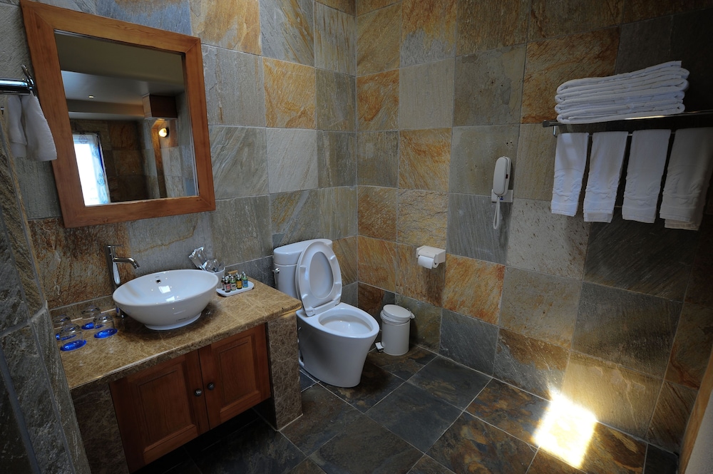 Chateau Villa 27/33