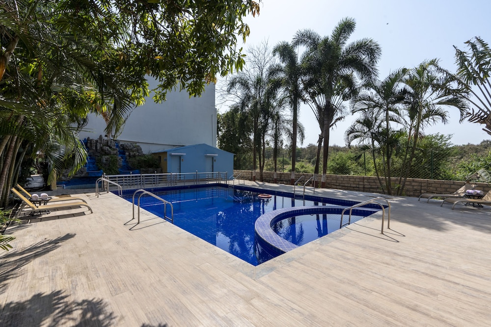 SAAVAJ RESORT 29/36