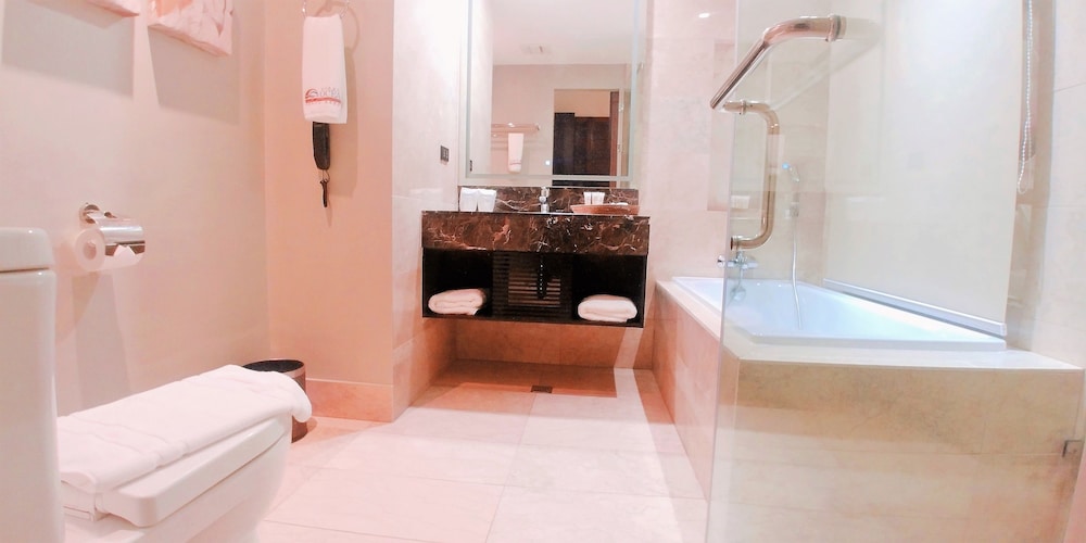 Boracay Ocean Club Beach Resort 42/77