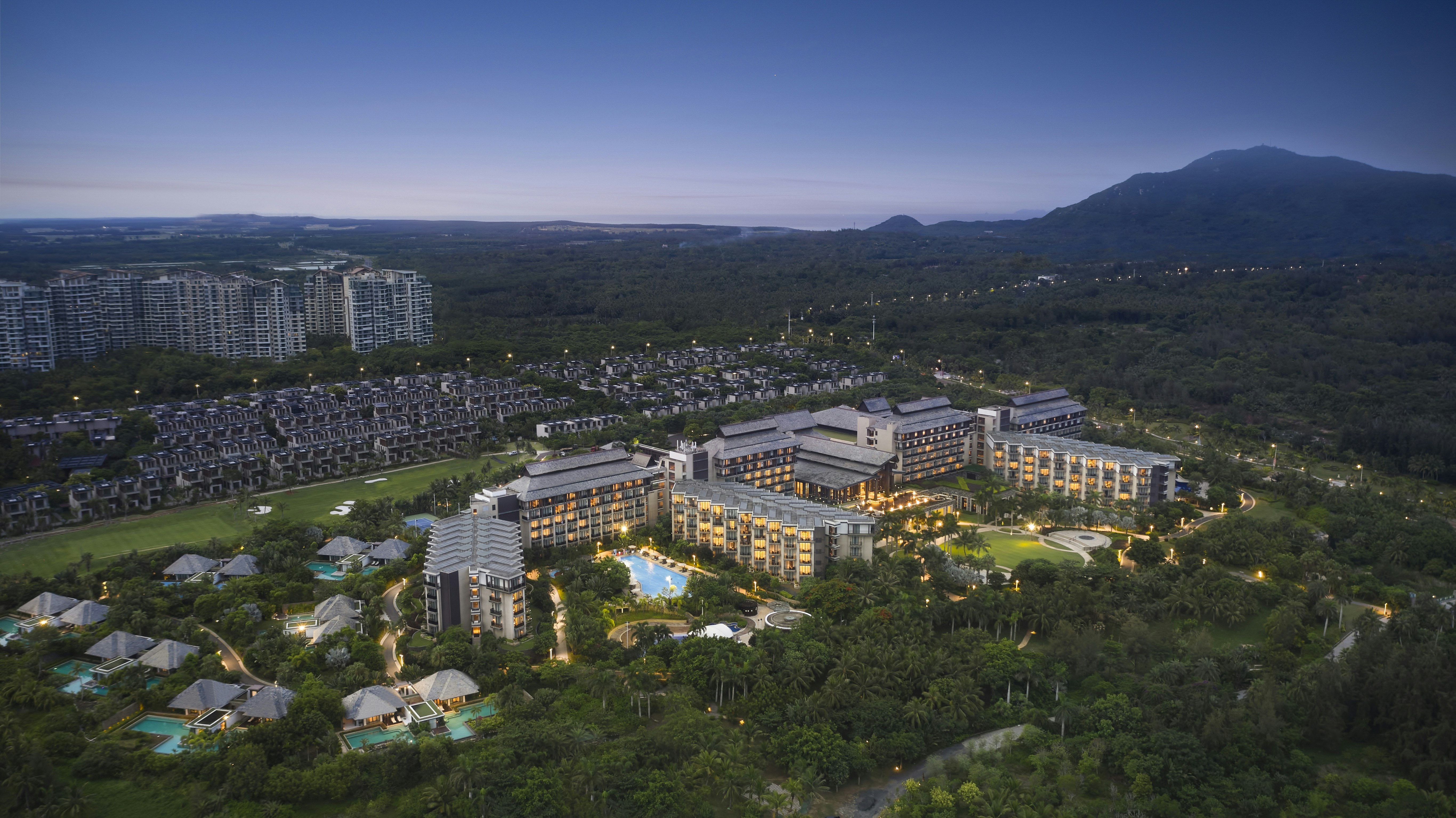 Hilton Wenchang 1/48