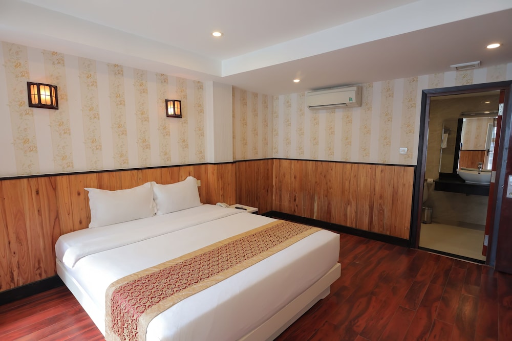 Golden Rain 2 Hotel 20/96