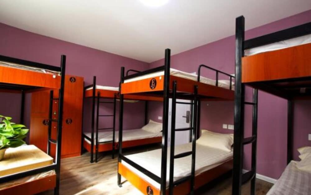 Meet Int'l Youth Hostel Zhejiang Rd 8/18