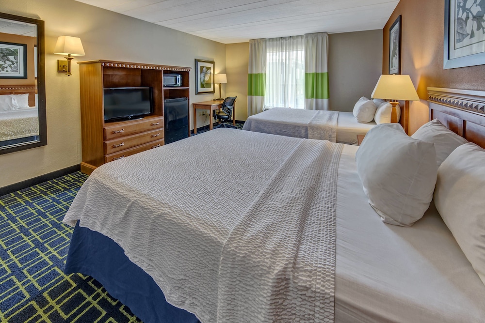 Spark by Hilton Murfreesboro 11/34