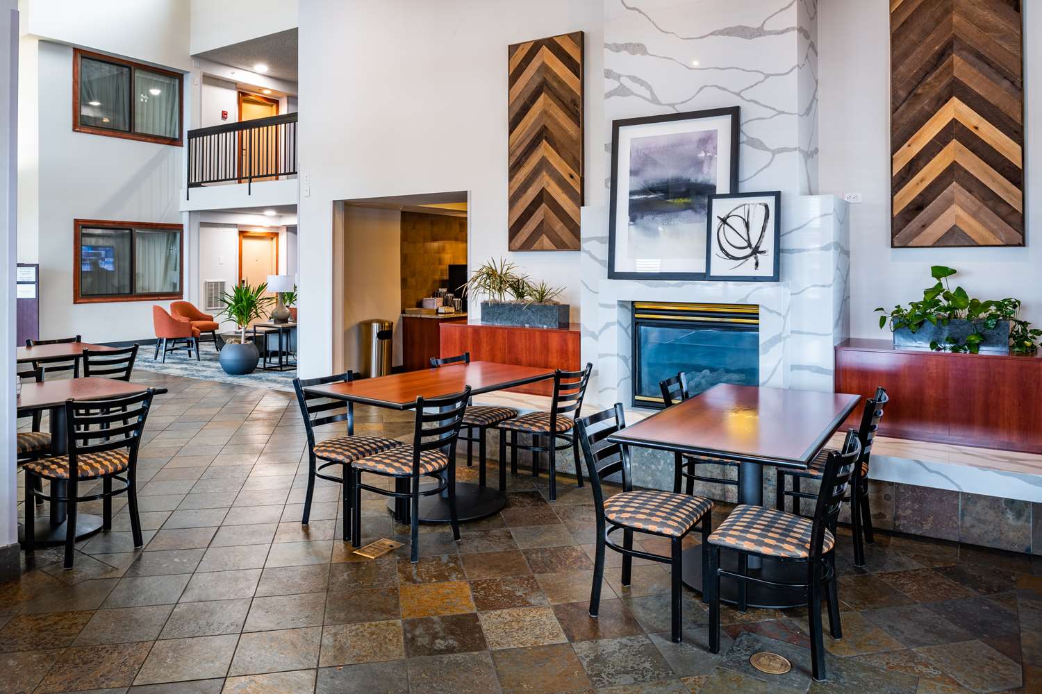 Best Western Vista Inn At The Airport 33/47