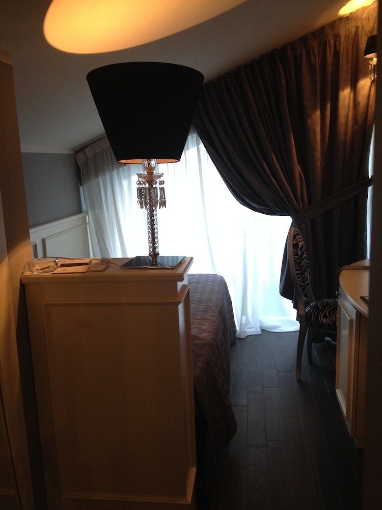 Savoia Hotel Regency 20/36