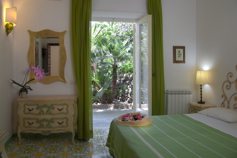 Hotel Semiramis 33/65