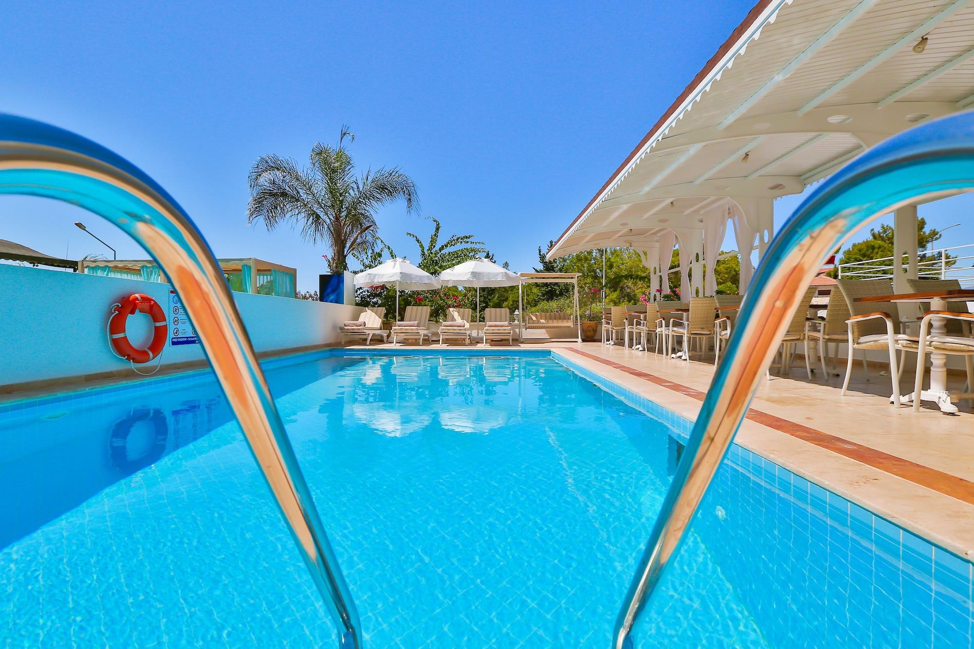 Linda Beach Hotel 8/46