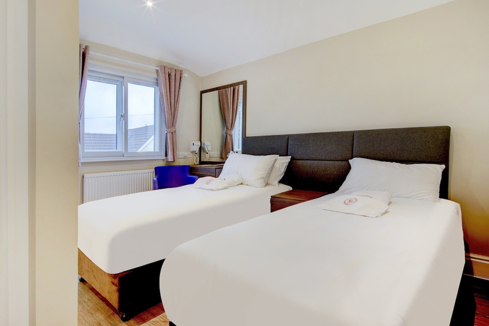 The Gissons Hotel 14/50