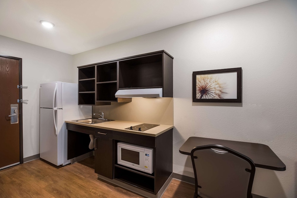 WoodSpring Suites Orlando North - Maitland 34/40