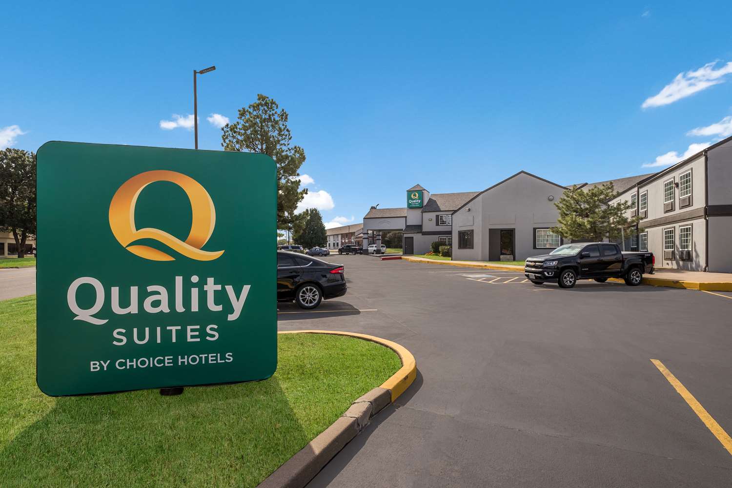 Quality Suites I-44 Tulsa 22/22