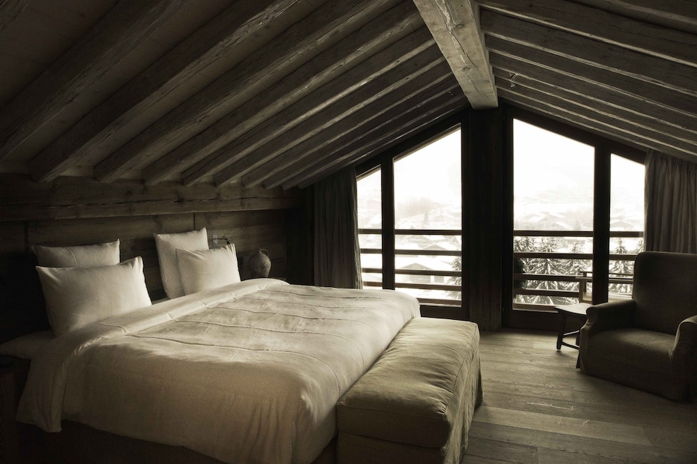 Suite, King Bed, Sofa