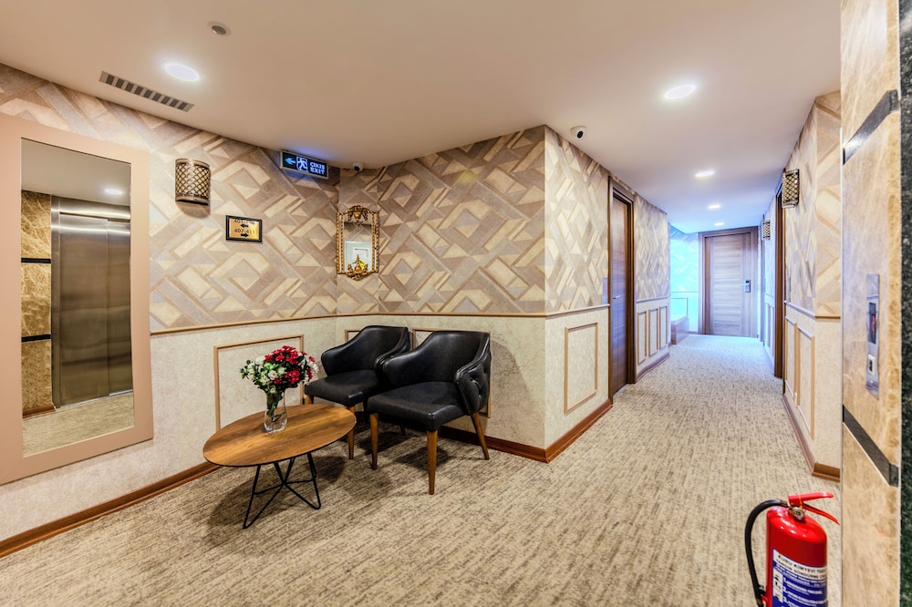 Sultan Hamit Hotel 39/57