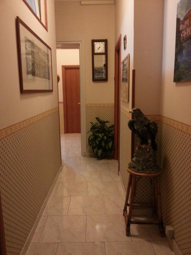 Astra Bed and Breakfast 8/50