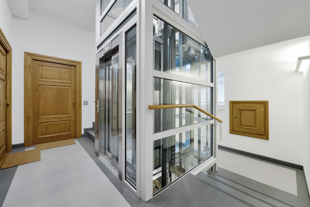 Stradonia Serviced Apartments 2/76