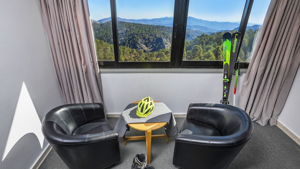 Troodos Hotel 30/50