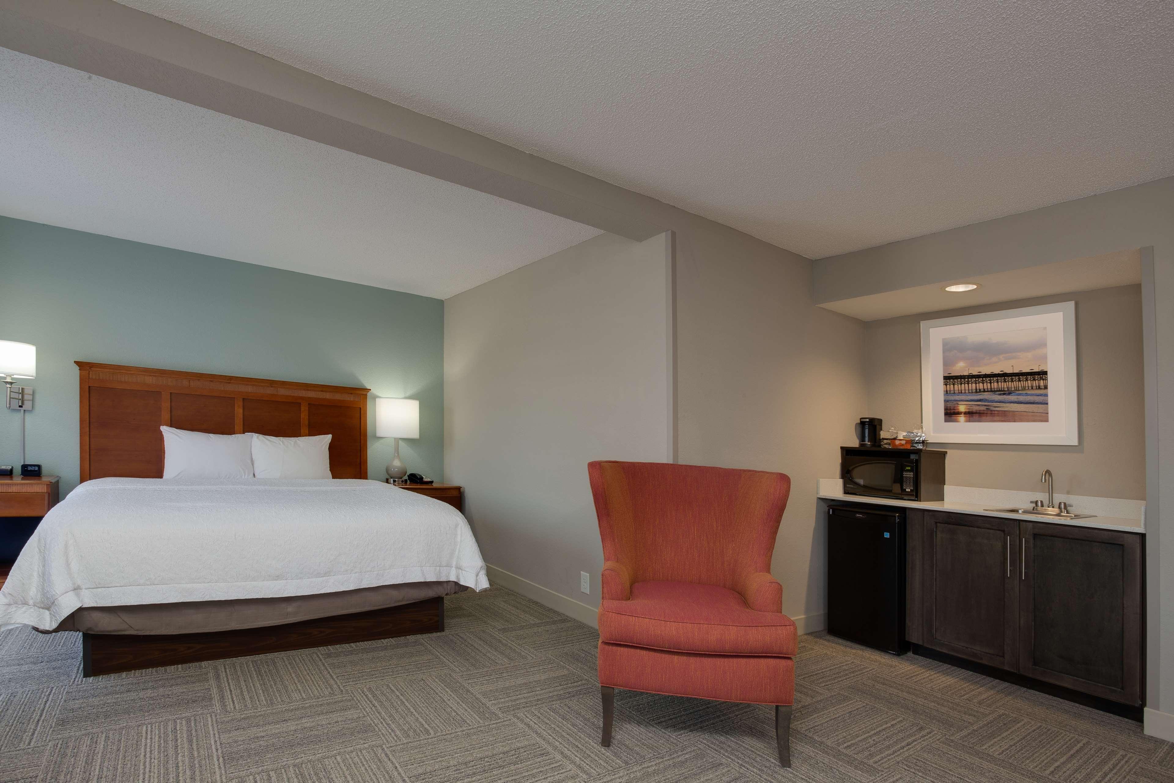 STUDIO, SUITE, KING BED, SOFA