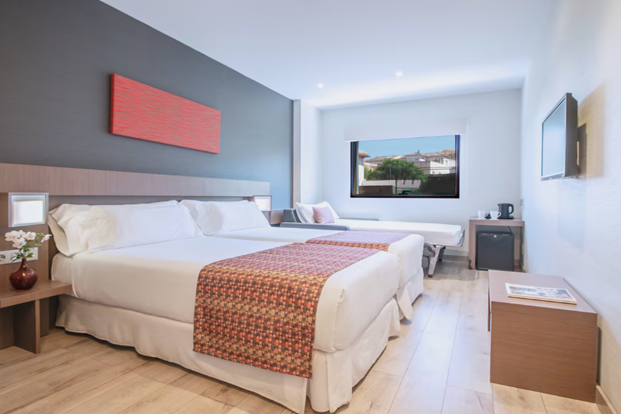 Hotel Granada by Pierre & Vacances 7/26