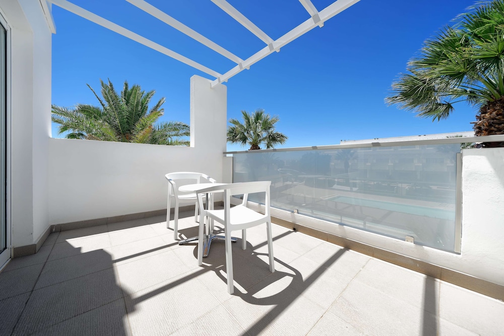 Aequora Lanzarote Suites 39/67