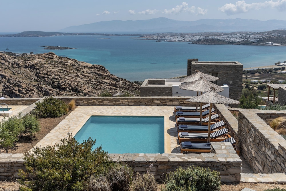 Acron Villas 38/50
