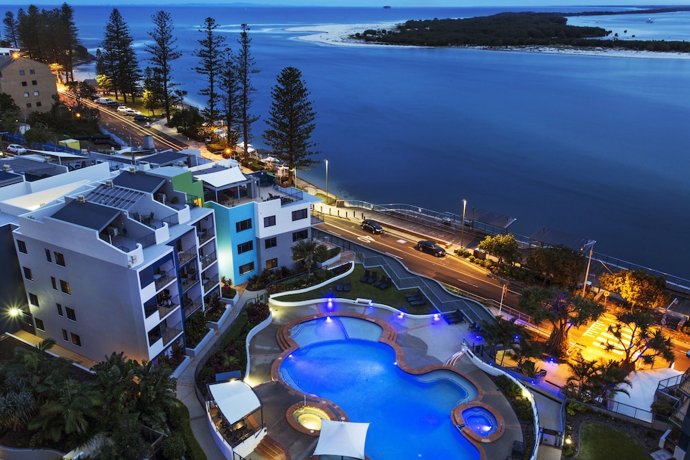 Breakfree Grand Pacific Caloundra 9/66