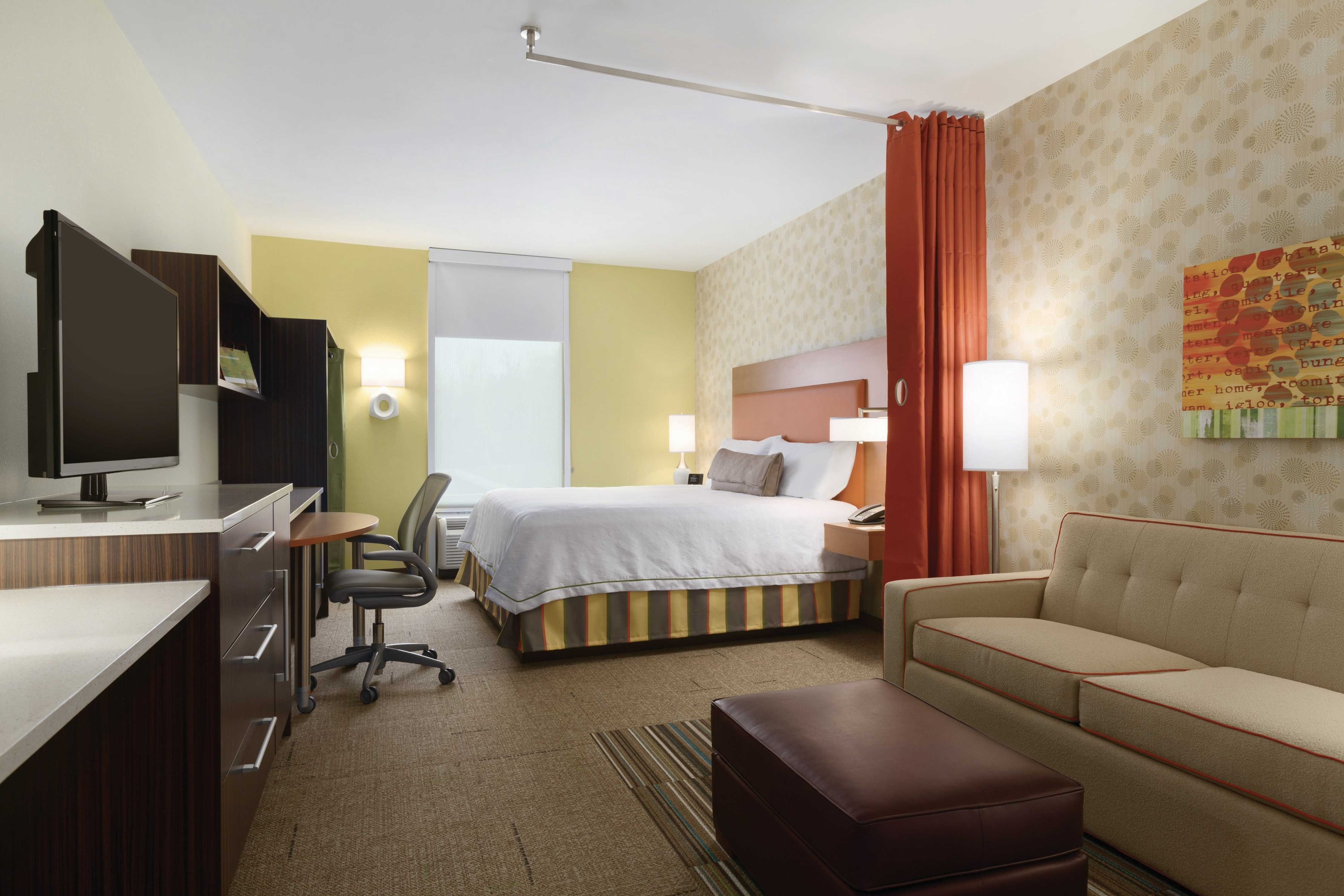 STUDIO, SUITE, KING BED